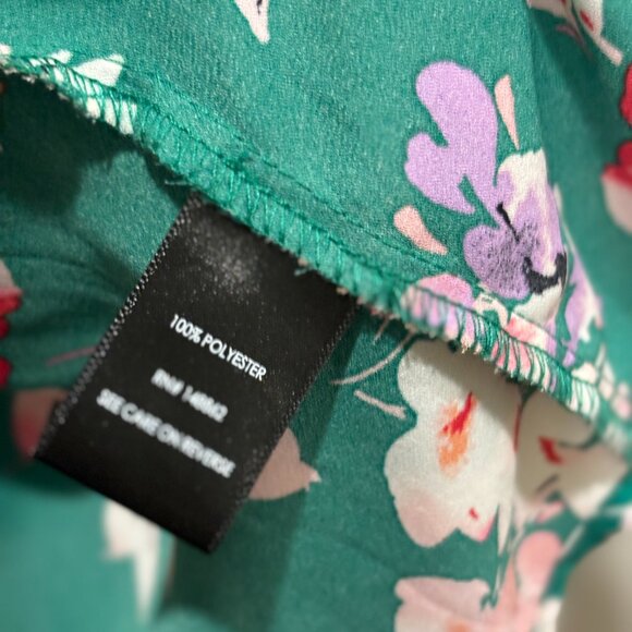 Torrid Georgette Hi-Low Short Sleeve Blouse Green Floral Short Sleeve Sz 3 - Picture 5 of 9